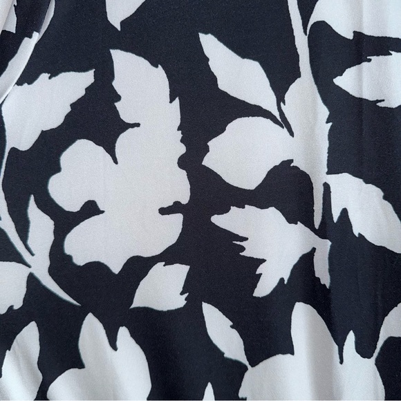 Everyday Jones Madeline Jones 1X Black White Floral Jumpsuit Pockets Wide Leg - Picture 3 of 9